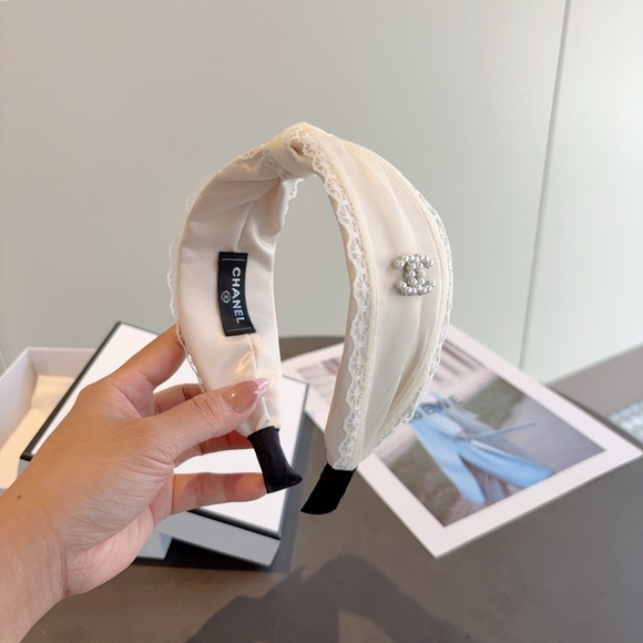 CHANEL Cream Headband with Pearl Detail - Picture 2 of 5